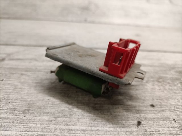 bontott VW PASSAT B5 Előtét Ellenállás Fűtőmotor