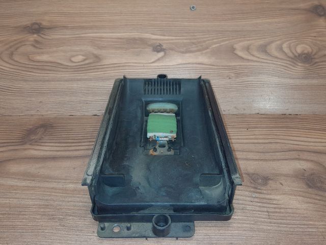 bontott VW PASSAT B5 Előtét Ellenállás Fűtőmotor