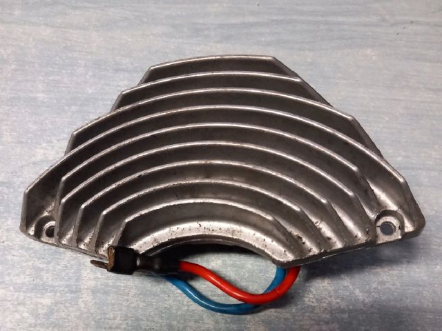 bontott VW PASSAT B5 Előtét Ellenállás Fűtőmotor