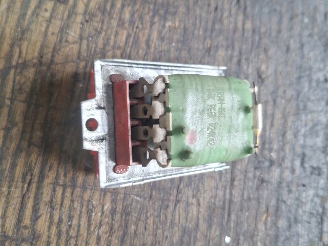 bontott VW PASSAT B5 Előtét Ellenállás Fűtőmotor