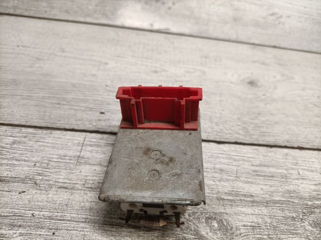 bontott VW PASSAT B5 Előtét Ellenállás Fűtőmotor