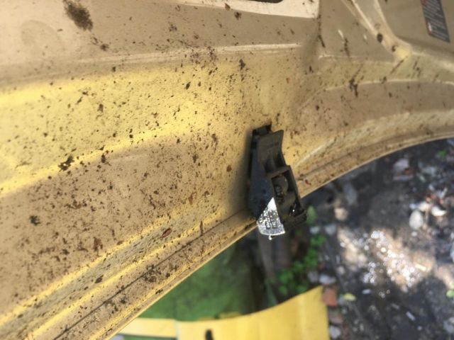 bontott VW PASSAT B5 Első Ablakmosó Fúvóka