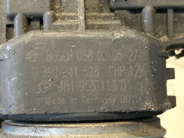 bontott VW PASSAT B5 Első Ablaktörlő Motor