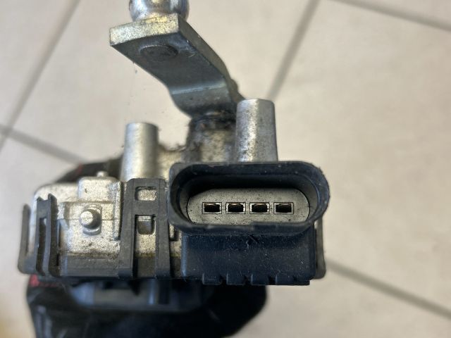 bontott VW PASSAT B5 Első Ablaktörlő Motor