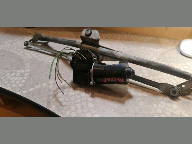 bontott VW PASSAT B5 Első Ablaktörlő Szerkezet Motorral