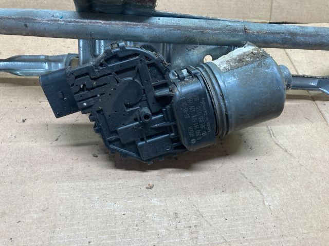 bontott VW PASSAT B5 Első Ablaktörlő Szerkezet Motorral