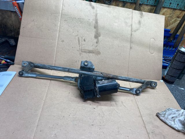 bontott VW PASSAT B5 Első Ablaktörlő Szerkezet Motorral