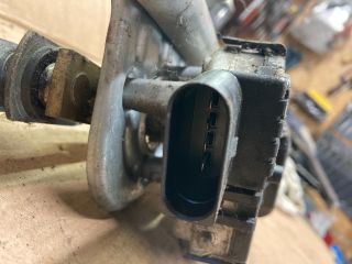 bontott VW PASSAT B5 Első Ablaktörlő Szerkezet Motorral