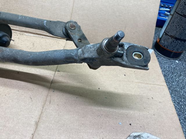 bontott VW PASSAT B5 Első Ablaktörlő Szerkezet Motorral