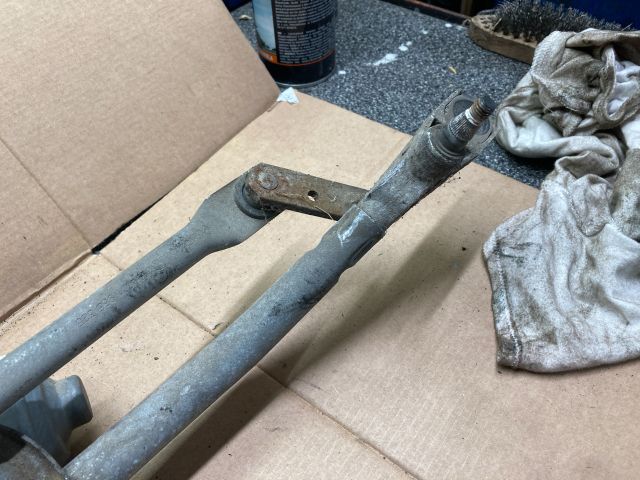 bontott VW PASSAT B5 Első Ablaktörlő Szerkezet Motorral