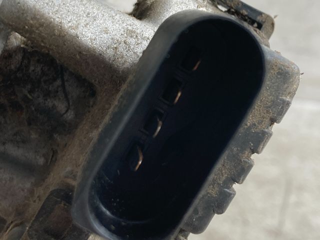 bontott VW PASSAT B5 Első Ablaktörlő Szerkezet Motorral