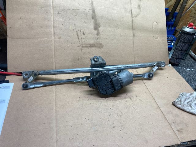 bontott VW PASSAT B5 Első Ablaktörlő Szerkezet Motorral