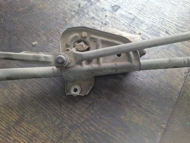 bontott VW PASSAT B5 Első Ablaktörlő Szerkezet Motorral