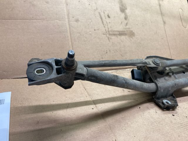 bontott VW PASSAT B5 Első Ablaktörlő Szerkezet Motorral