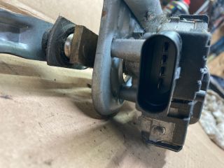 bontott VW PASSAT B5 Első Ablaktörlő Szerkezet Motorral