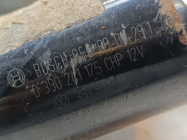 bontott VW PASSAT B5 Első Ablaktörlő Szerkezet Motorral