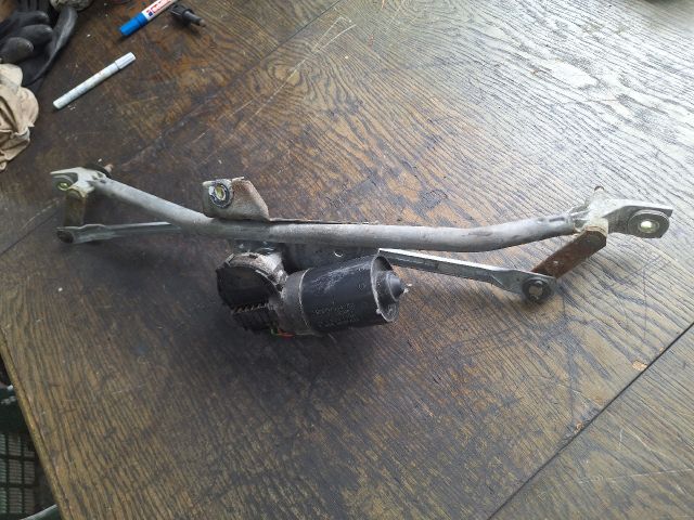 bontott VW PASSAT B5 Első Ablaktörlő Szerkezet Motorral