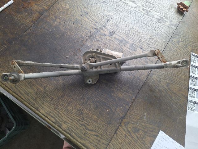 bontott VW PASSAT B5 Első Ablaktörlő Szerkezet Motorral