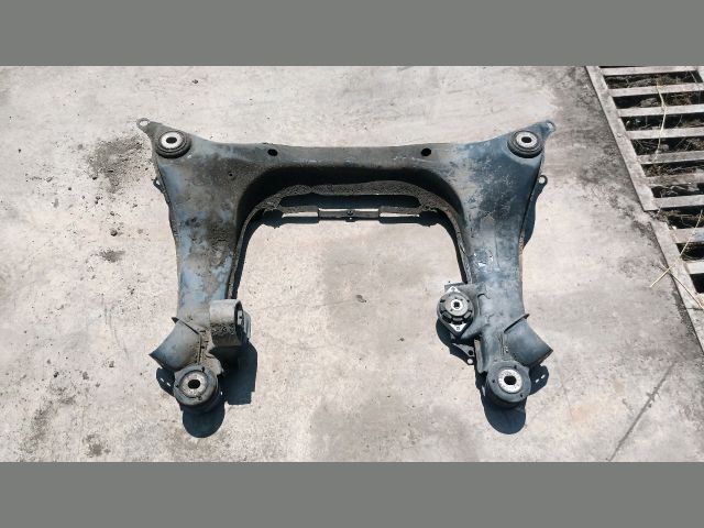 bontott VW PASSAT B5 Első Bölcső