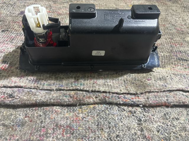 bontott VW PASSAT B5 Első Hamutartó