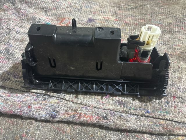 bontott VW PASSAT B5 Első Hamutartó