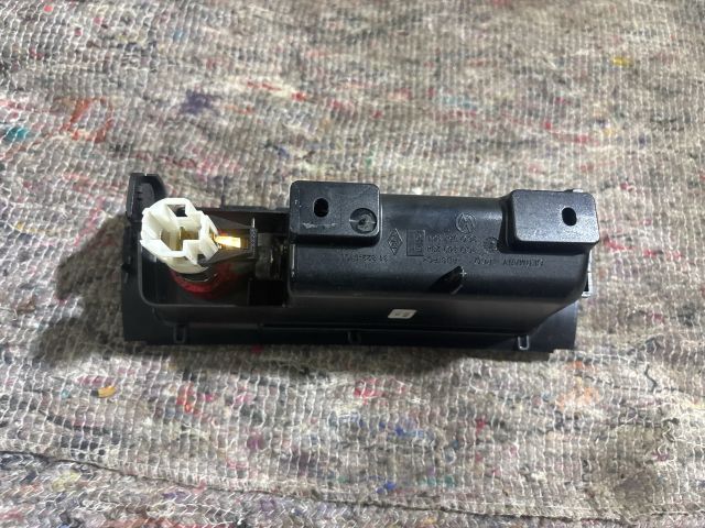 bontott VW PASSAT B5 Első Hamutartó