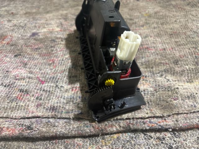 bontott VW PASSAT B5 Első Hamutartó