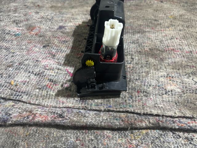 bontott VW PASSAT B5 Első Hamutartó