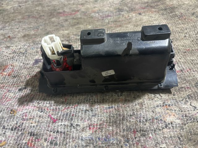 bontott VW PASSAT B5 Első Hamutartó