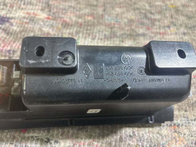 bontott VW PASSAT B5 Első Hamutartó