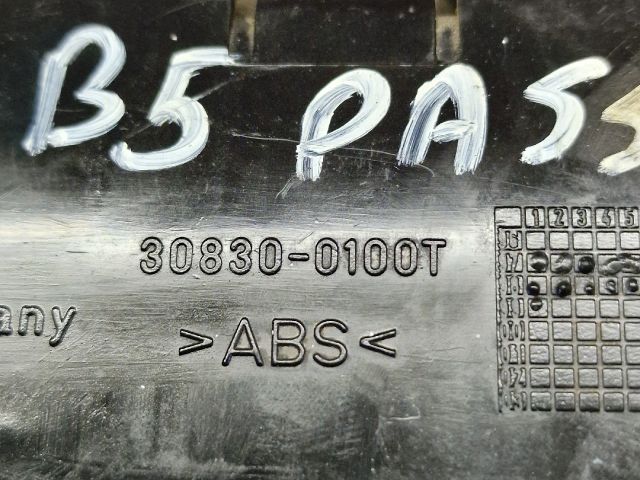 bontott VW PASSAT B5 Első Hamutartó