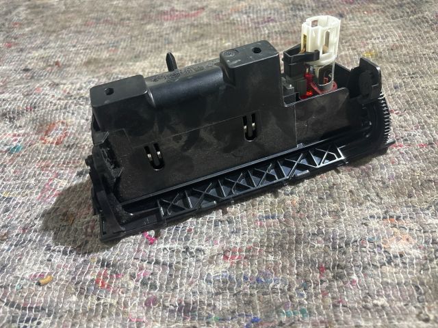 bontott VW PASSAT B5 Első Hamutartó