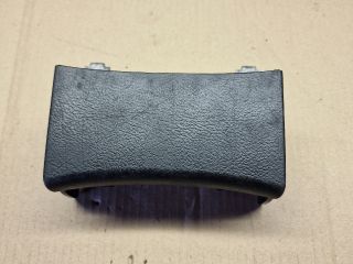 bontott VW PASSAT B5 Első Hamutartó