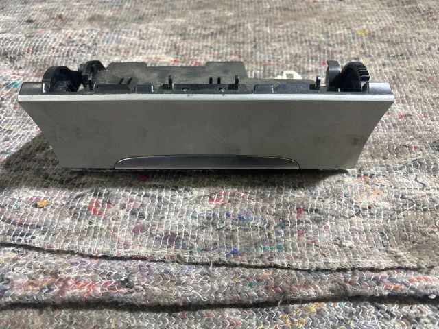 bontott VW PASSAT B5 Első Hamutartó