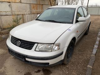 bontott VW PASSAT B5 Első Lökhárító Merevítő (Fém)