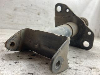 bontott VW PASSAT B5 Első Lökhárító Merevítő (Fém)