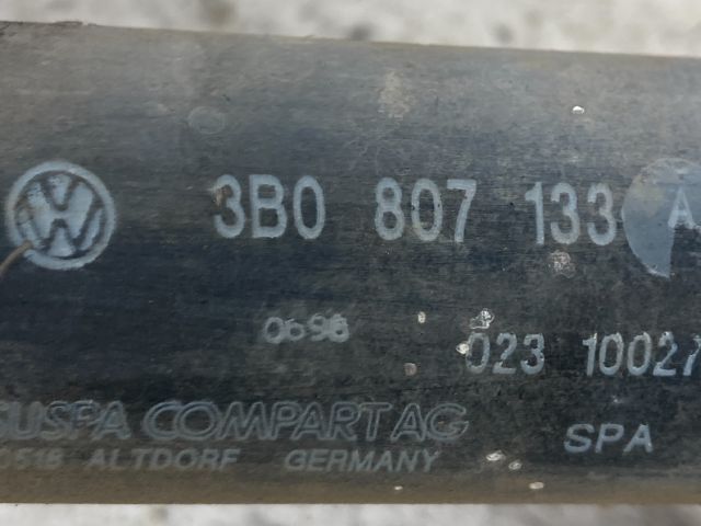 bontott VW PASSAT B5 Első Lökhárító Merevítő (Fém)