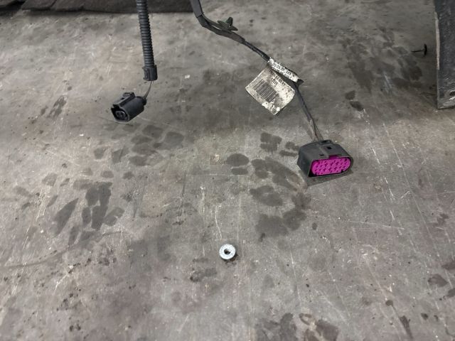 bontott VW PASSAT B5 Első Lökhárító (Részeivel)