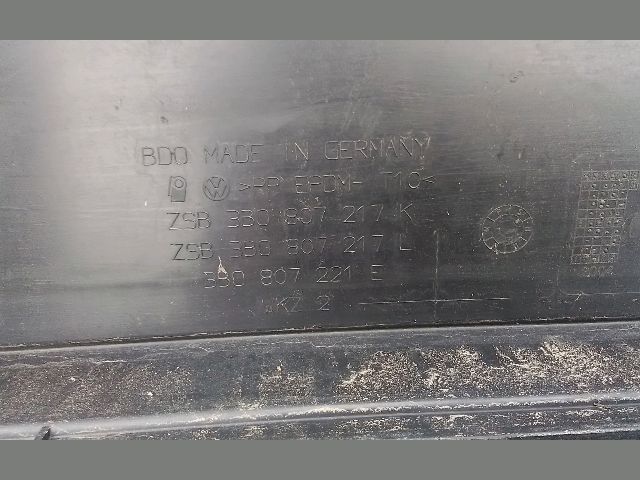 bontott VW PASSAT B5 Első Lökhárító (Részeivel)