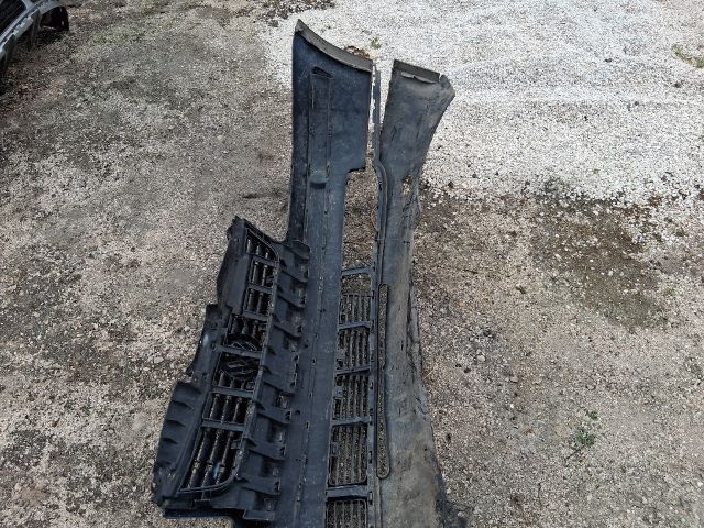 bontott VW PASSAT B5 Első Lökhárító (Részeivel)