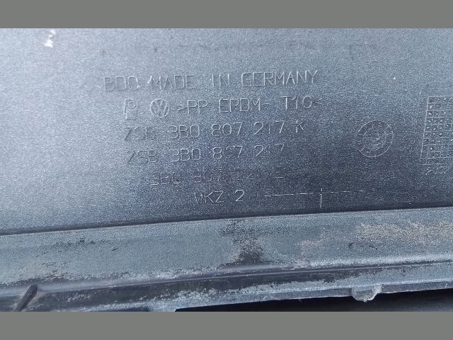 bontott VW PASSAT B5 Első Lökhárító (Részeivel)