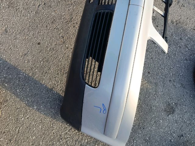 bontott VW PASSAT B5 Első Lökhárító (Üresen)