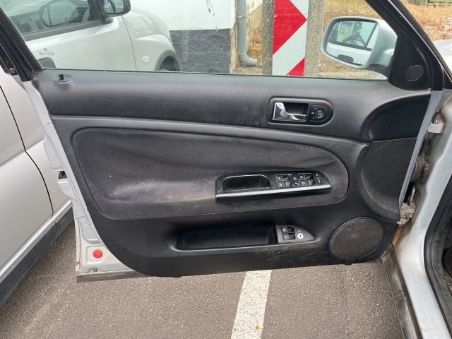 bontott VW PASSAT B5 Emelő