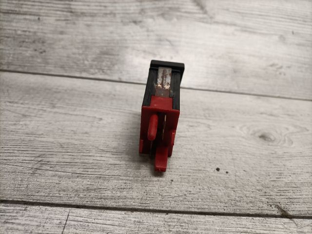 bontott VW PASSAT B5 ESP Kapcsoló