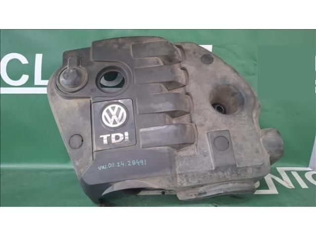 bontott VW PASSAT B5 Felső Hűtőburkolat