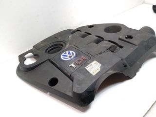 bontott VW PASSAT B5 Felső Hűtőburkolat