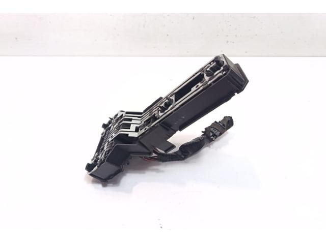 bontott VW PASSAT B5 Fényszóró Izzó Foglalat