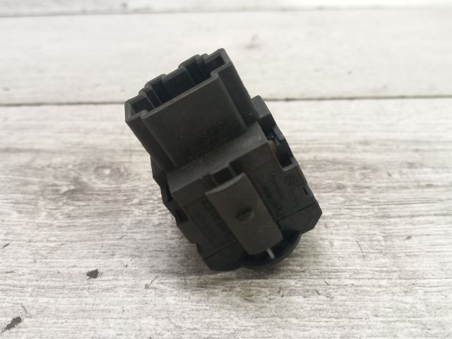 bontott VW PASSAT B5 Fényszórómagasság Állító Kapcsoló