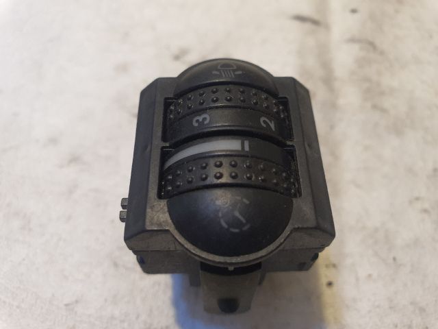 bontott VW PASSAT B5 Fényszórómagasság Állító Kapcsoló