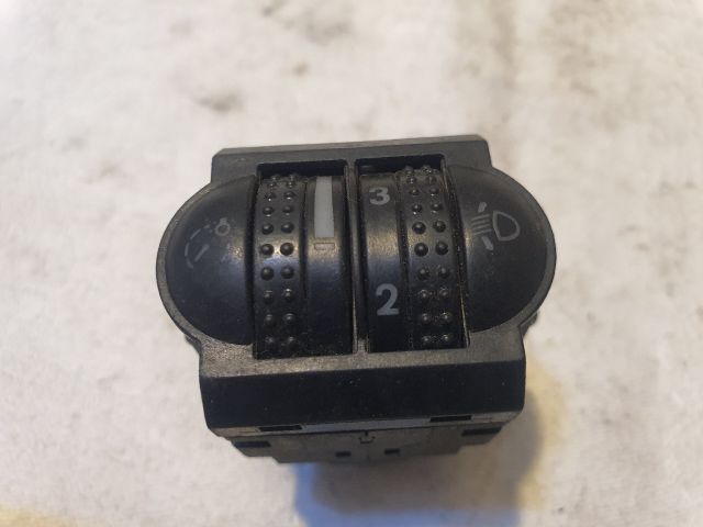 bontott VW PASSAT B5 Fényszórómagasság Állító Kapcsoló